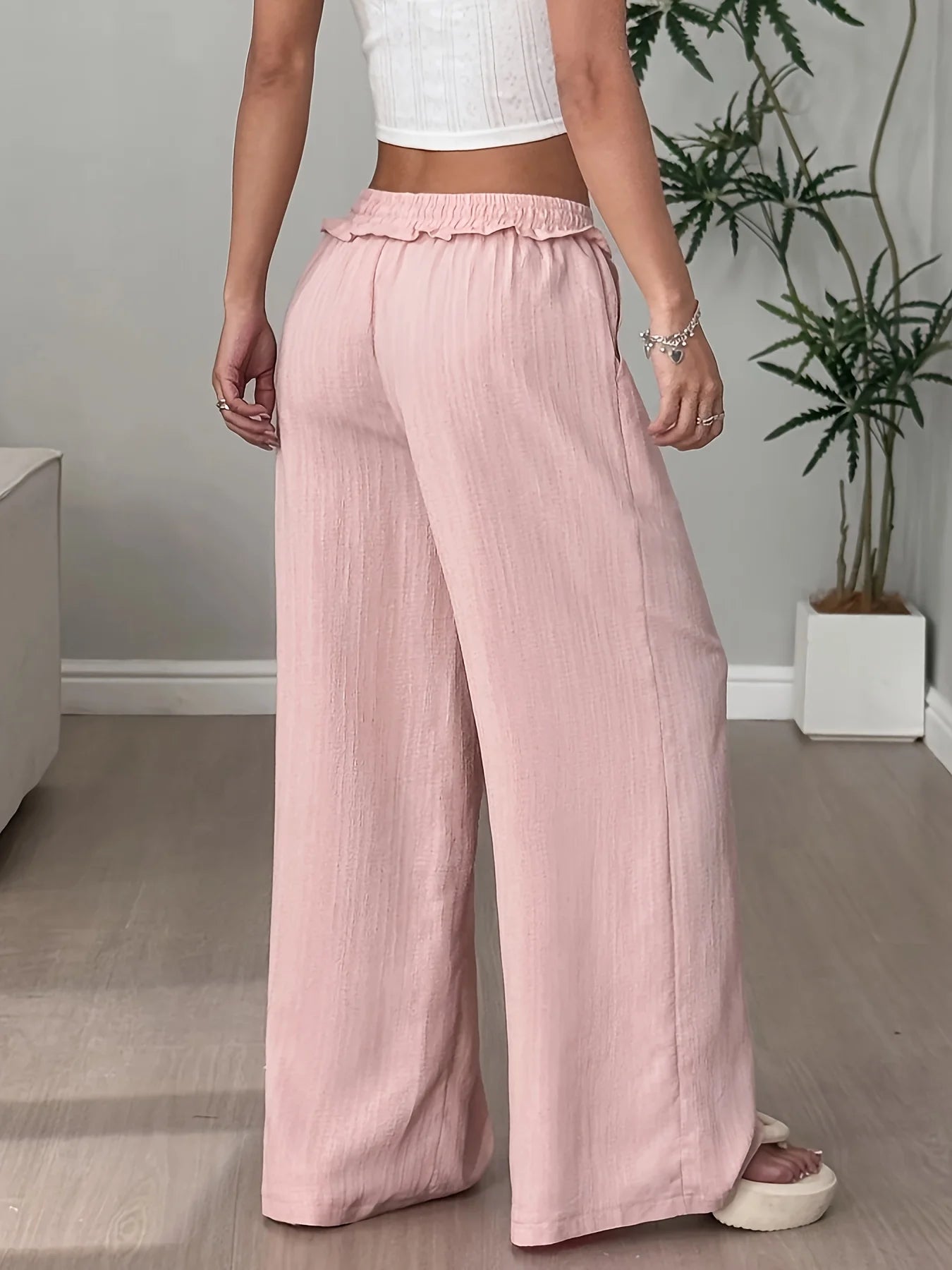 American casual, elegant, niche design, dopamine wearing, wide leg, loose and lazy style, wide leg pants, long pants