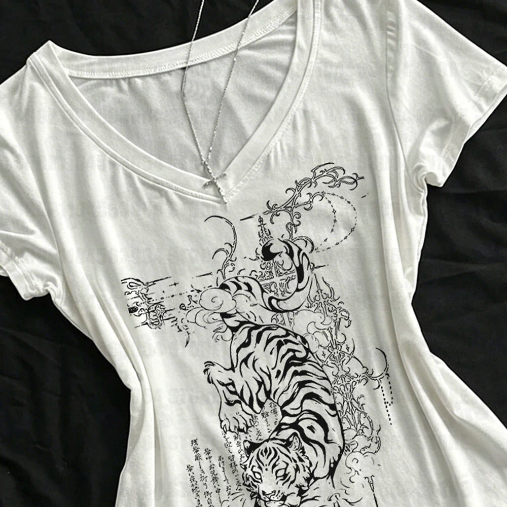Fashion Y2k Style Vintage Graphic Women T-shirts Aesthetic Emo girl Cute Printing Tees Top Punk Gothic Streetwear Fit Tees 2000s